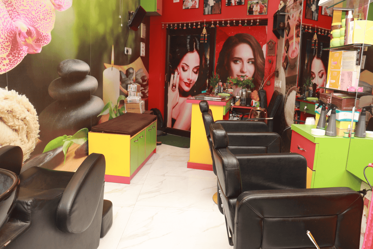 Femeno Beauty Parlour & Spa gallery image 7