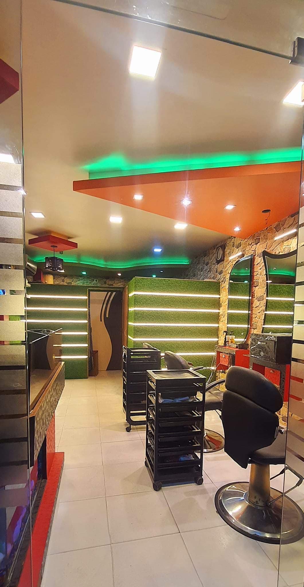 Tresses Salon n Spa gallery image 2