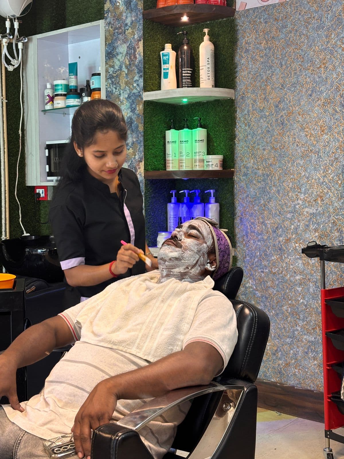 Magic Place Unisex Salon gallery image 3